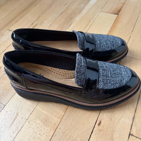 Clarks Womens Sharon Gracie Loafer Black Patent Size 6 M Comfort- Professional - Picture 2 of 9